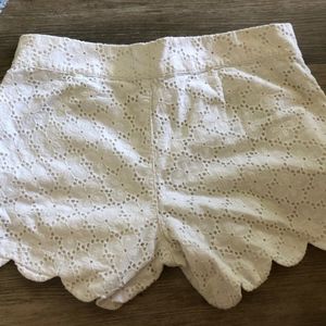 Lilly Pulitzer Shorts - Lilly Pulitzer Buttercup shorts size 2 eyelet Lilly Pulitzer Shorts - Lilly Pulitzer Buttercup shorts size 2 eyelet